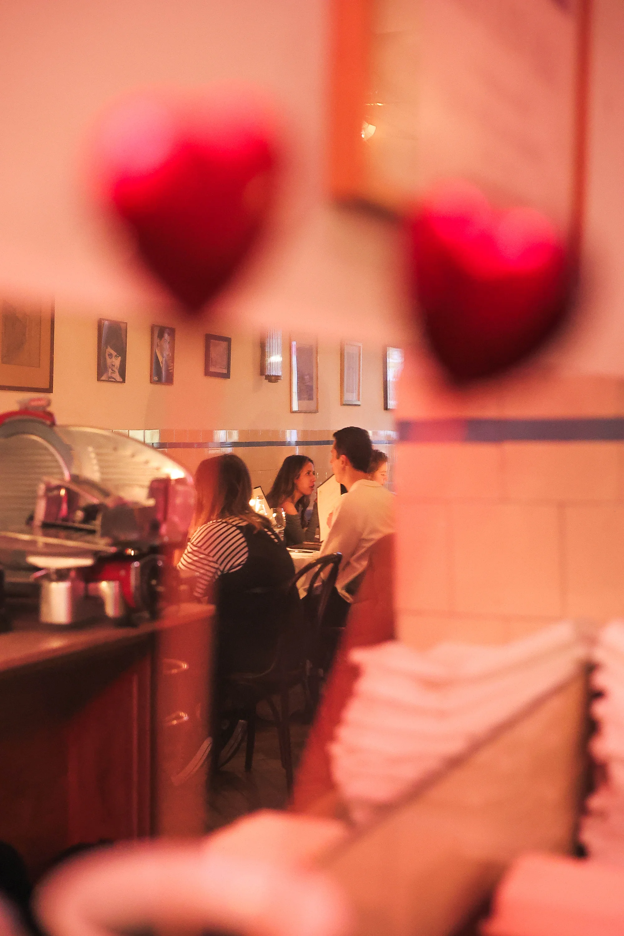 Fresh Italian food preparation at Linguini